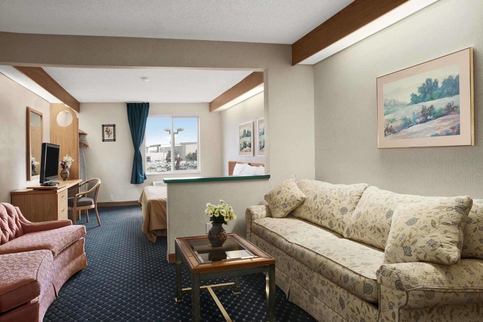 Howard Johnson By Wyndham Vancouver Hotel & Suites Εξωτερικό φωτογραφία