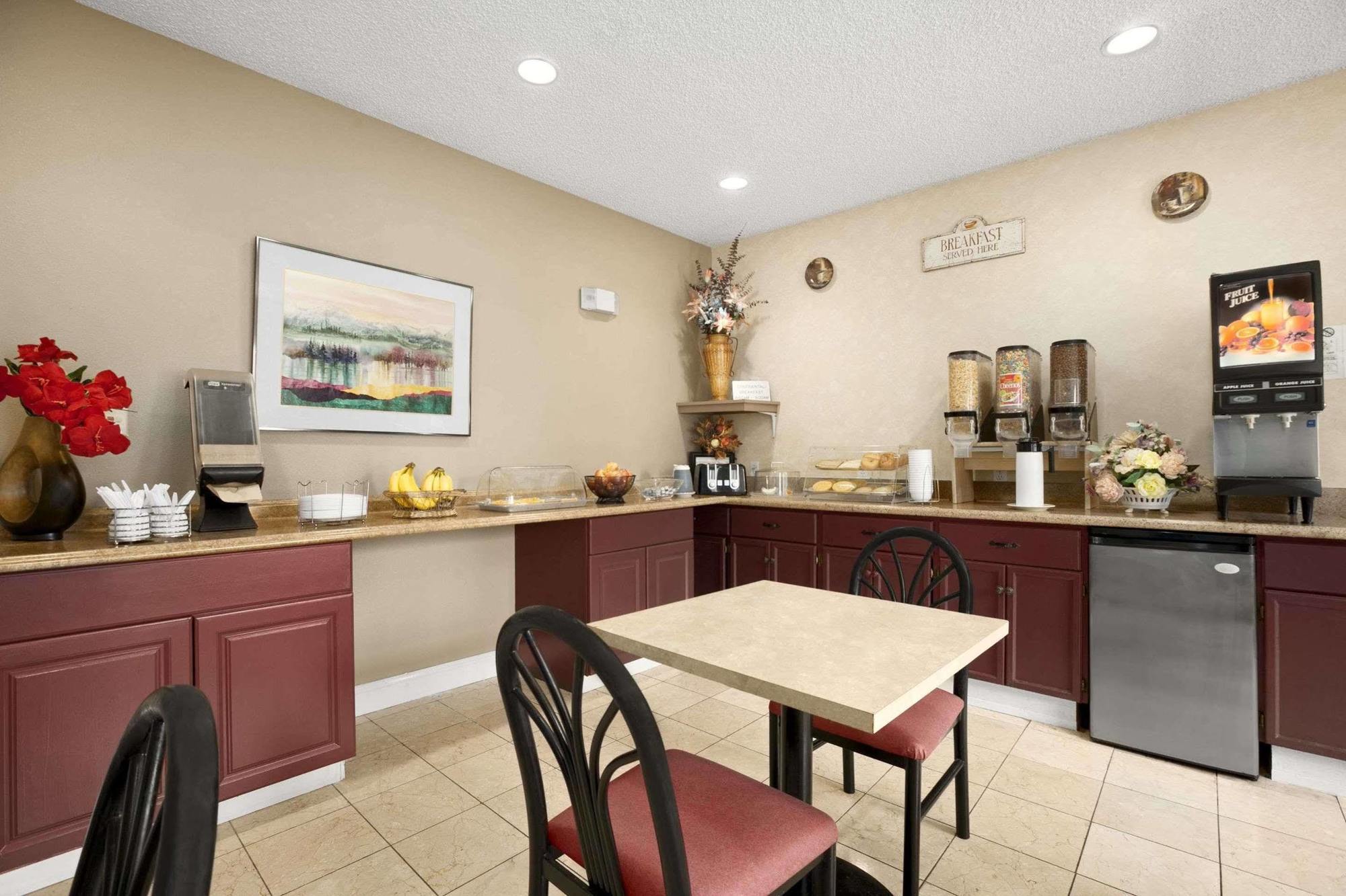 Howard Johnson By Wyndham Vancouver Hotel & Suites Εξωτερικό φωτογραφία