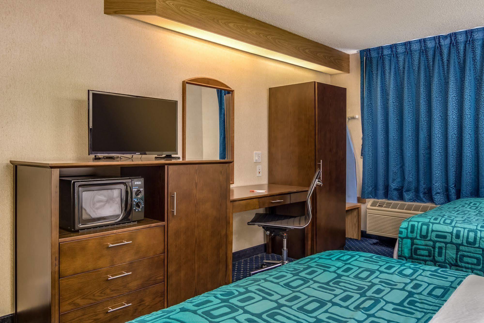 Howard Johnson By Wyndham Vancouver Hotel & Suites Εξωτερικό φωτογραφία
