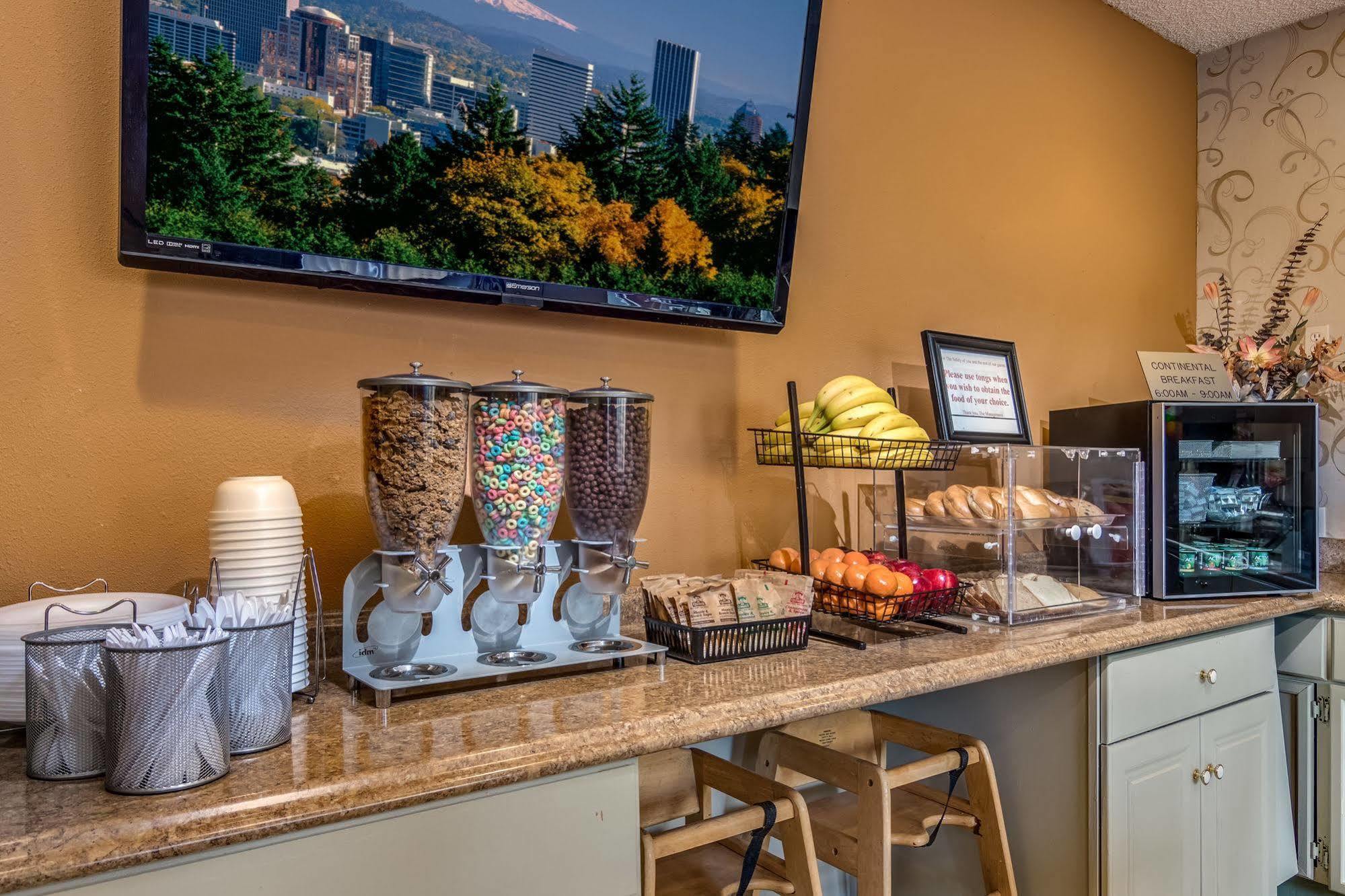 Howard Johnson By Wyndham Vancouver Hotel & Suites Εξωτερικό φωτογραφία